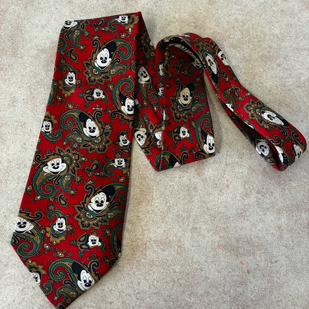 💕2/$30💕Disney 100% Silk Mickey Mouse Paisley Tie Unisex